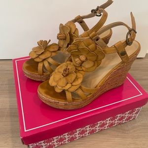 Wanted Brand Daisy Wedge Sandals 6.5